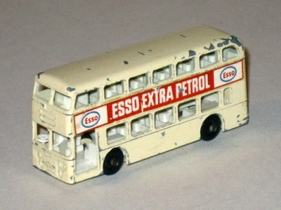 复古 1966 火柴盒 Lesney DAIMLER 巴士 #74 ESSO Extra PETROL! 原装面霜! — 第 1/4 张图片