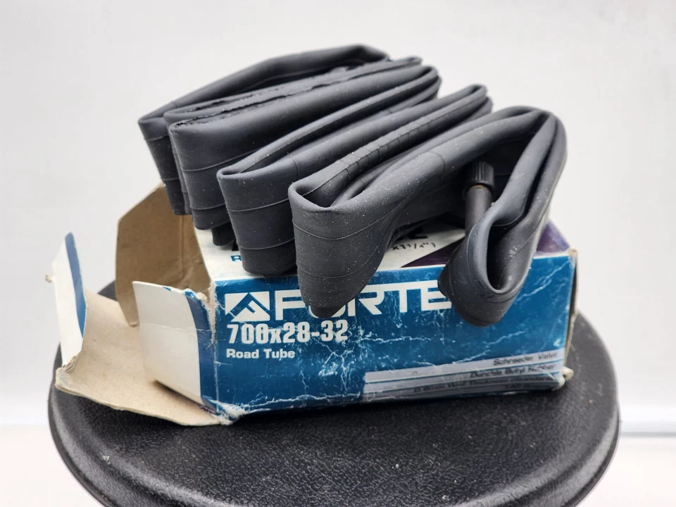 Forte Schrader Tube 27 X 1 1/4, 700 X 28-32 New In Box 0.9 mm / 140 Grams - Image 1 of 2