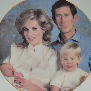 Royal Albert The Royal Family Prince & Princess of Wales Prince William & Henry - Picture 1 of 9