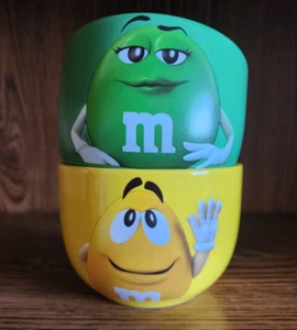 Juego de 2 Platos Cuencos Caramelo M&M Personajes Amarillo Verde Marte Coleccionables 2023 - Imagen 1 de 6