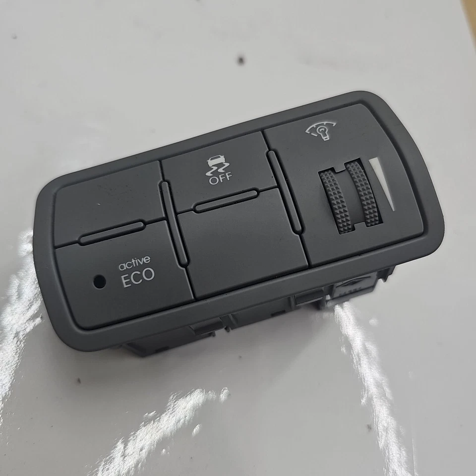 12-14 HYUNDAI ACCENT TRACTION CONTROL ACTIVE ECO SWITCH 3AK1RJ-1710 Dimable  - Image 1 of 4