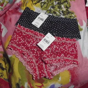 2 NEW HANKY PANKY 2Q1286 BKWH & 4Z1286 RMUL USA LACE BOYSHORT PANTIES XS - Picture 1 of 2
