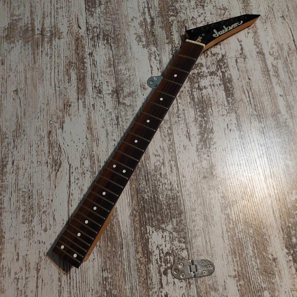 Jackson JS Series JS30WR Warrior Neck Project Hecho en India 24 Trastes Cuello Ajustado Foto 1 de 4