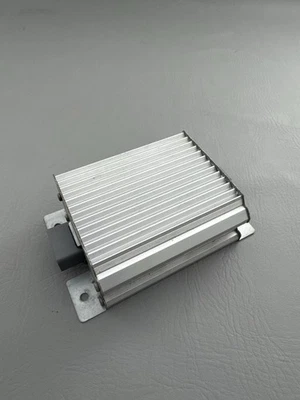 Módulo de computadora de control amplificador de radio de audio Lincoln Continental 2017-2020 OEM Foto 1 de 4