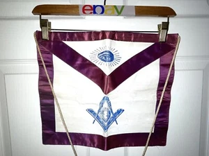 ๐ Master Mason APRON Masonic Satin LAMBSKIN 12x14.5โ VINTAGE ANTIQUE - Picture 1 of 10
