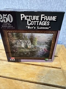 Bilderrahmen Cottages Bay’s Landing Puzzle 250 Teile versiegelt 10” x 14” USA - Bild 1 von 4