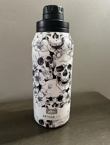 Botella de agua aislada Hydrapeak calaveras blancas y negras con flores 32 oz - Imagen 1 de 3