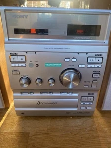 Sony CMT-CP300 Mini Hi-fi Component Stereo System *NO SPEAKERS PLEASE READ - Picture 1 of 11