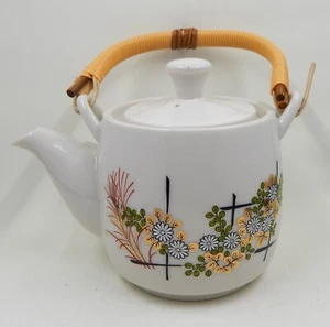 Japanese Porcelain Teapot Gold Green Floral Bamboo Handle 16 oz - Picture 1 of 11