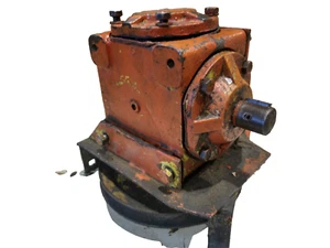 John Deere 400 60 Inch Mower Deck Gear Box AM133891 - Picture 1 of 15