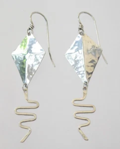 Retired James Avery Sterling Silver Flying High Kite Ear Hook Earrings Small Ver - Picture 1 of 4