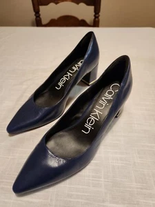 Tacones de cuero azul marino Calvin Klein - Imagen 1 de 3