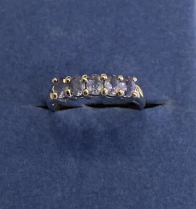 Atemberaubender Ring 9 kt Weißgold Tansanit 5 Steine besetzt Größe O vollständig gepunzt - Bild 1 von 18