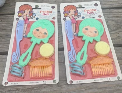2 VTG 1970s BEAUTY Pretty Set Play Mirror Hair Clip Kit Dimestore toy NOS Comb - Image 1 of 4