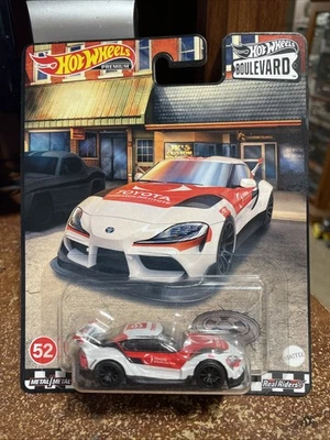 Toyota Gr Supra 2022 Hot Wheels Premium Boulevard #52 '20 blanco-rojo con piloto real Foto 1 de 3