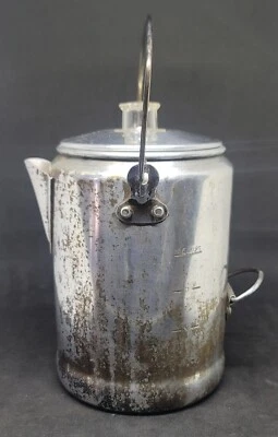 VINTAGE 9 CUP METAL STOVETOP PERCOLATOR HANDLE LID BASKET COMPLETE COFFEE 8" - Image 1 of 4