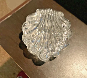 Vintage Glas Kristall Muschel Jakobsmuschel Schmuck Schale mit Deckel - Bild 1 von 3