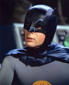 Memorabilia de televisión Adam West "Batman" 5x7 - Imagen 1 de 1