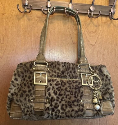LARGE VINTAGE KATHY VAN ZEELAND FAUX FUR LEOPARD PRINT HANDBAG BUCKLES & CHARMS - Image 1 of 4