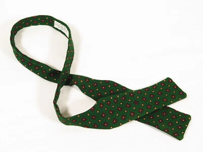 De colección. J. Pajarita Press Antigua Madder Verde Floral Lana Challis Ala de Murciélago Foto 1 de 3