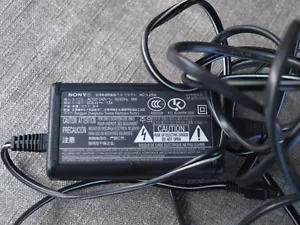 Genuine Original OEM SONY AC-L25 AC-L25A AC-L25B AC-L25C AC Adapter Handycam - Picture 1 of 4