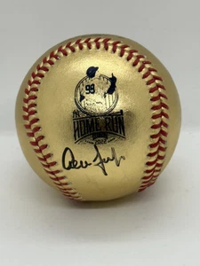Aaron Judge Autographed ROMLB Rawlings Gold HR Baseball New York Yankees ! - Picture 1 of 3