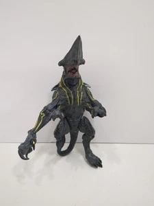 NECA Pacific Rim 2013 Movie Kaiju Knifehead 7" Pre-owned Not Complete - Picture 1 of 17