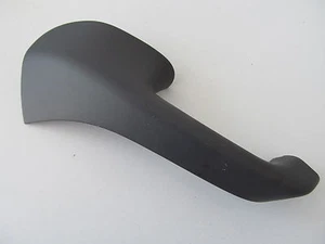 Tür-Griff grau vorne rechts VW Golf V Lim. 4türig 2007 Int: 6F   1K0868040B - Bild 1 von 1