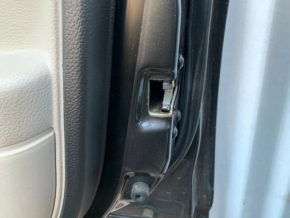 2006 2007 2008 年 2009 年林肯 ZEPHYR MKZ 右前门锁带动作器 — 第 1/1 张图片