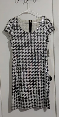 Vestido de lantejoulas - Imagem 1 de 4