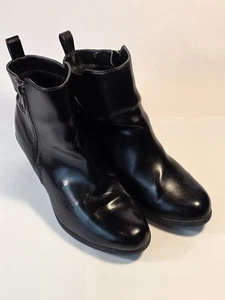 Comfort Plus by Predictions Women's Black Ankle Booties Size size 7.5W Side Zip - Picture 1 of 10