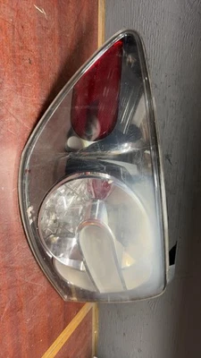 2007-2009 年 MAZDA CX7 尾灯总成左驾驶员侧原始设备制造商 — 第 1/3 张图片