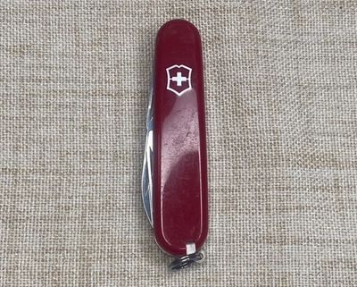 Llavero Rojo Retirado 74mm Victorinox Ambassador Navaja Suiza Foto 1 de 4