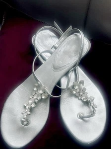 Giorgio Armani Sandalen Silber Strass Flach Gr. 40 – Elegant Designer Schuhe - Bild 1 von 6