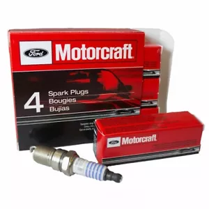 NEW Motorcraft Platinum Spark Plugs Set of 4 SP-521 E150 E250 E350 5.4 6.8 09-19 - Picture 1 of 1