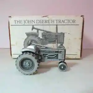 SpecCast John Deere Model "H"  Pewter Tractor 1/43  JD-JDM005-B - Picture 1 of 4