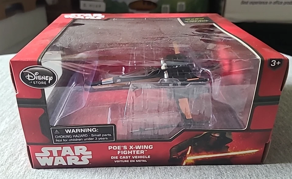 Vehículo fundido a presión Star Wars The Force Awakens Poe's X-Wing Fighter - Tienda Disney Foto 1 de 1