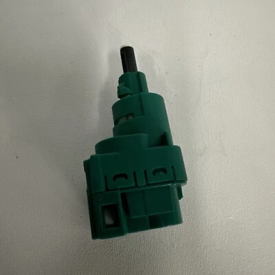 1999-05 Audi TT  Brake Light Stop Switch 1C0945511A OEM 🔥🔥 - Image 1 of 3