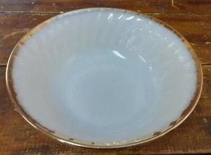 8 Inch Serving Bowl Anchor Hocking Fire King Anniversary Gold Trim Ivory - Picture 1 of 5