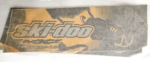 Calcomanía Ski Doo MXZ Renegade nueva de stock perfecta para remolque - Imagen 1 de 2