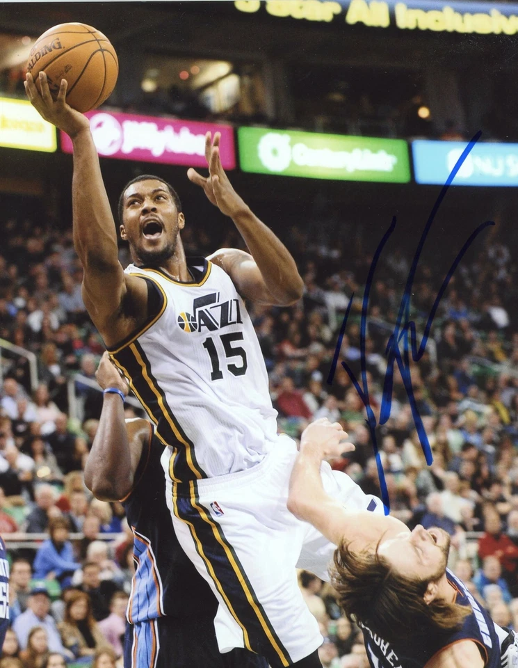 Foto autografiada firmada por Derrick Favors 8x10 certificado de autenticidad Utah Jazz Foto 1 de 1