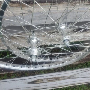 24” Silver W Chrome Mongoose Pro Class Rim Repop - Picture 1 of 3