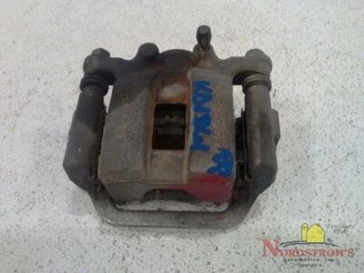 Pinza de freno trasera derecha Nissan Rogue 2020 Foto 1 de 4