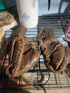 Guante Rawlings Playmaker y otro vintage años 40 50 de colección - Imagen 1 de 12