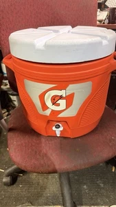 Gatorade 7 Gallon Team Water Cooler Model 1655 Made in USA Rubbermaid - Picture 1 of 8