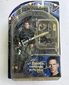Stargate SG-1 Lt. Modellino Colonnello Cameron Mitchell firmato da Ben Browder - Foto 1 di 8