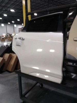 Passenger Rear Side Door Electric Fits 10-15 CROSSTOUR 582042 - Image 1 of 3