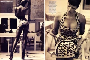 1991 Azzedine Alaia Carla Bruni Yasmeen Ghauri 8-seitige MAGAZIN REDAKTIONELL - Bild 1 von 4