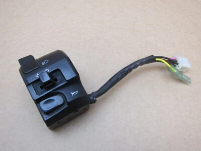 Yamaha N-MAX 125 ABS 2020 4,900 miles left switchgear (14243) - Imagem 1 de 4