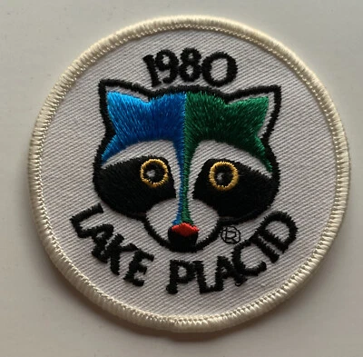 Parche coleccionable de colección de los Juegos Olímpicos de Invierno Lake Placid Raccoon 1980 Foto 1 de 2